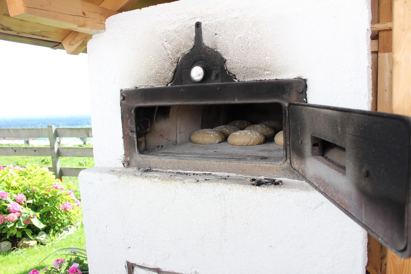Brot backen am Oberulpoint-Hof